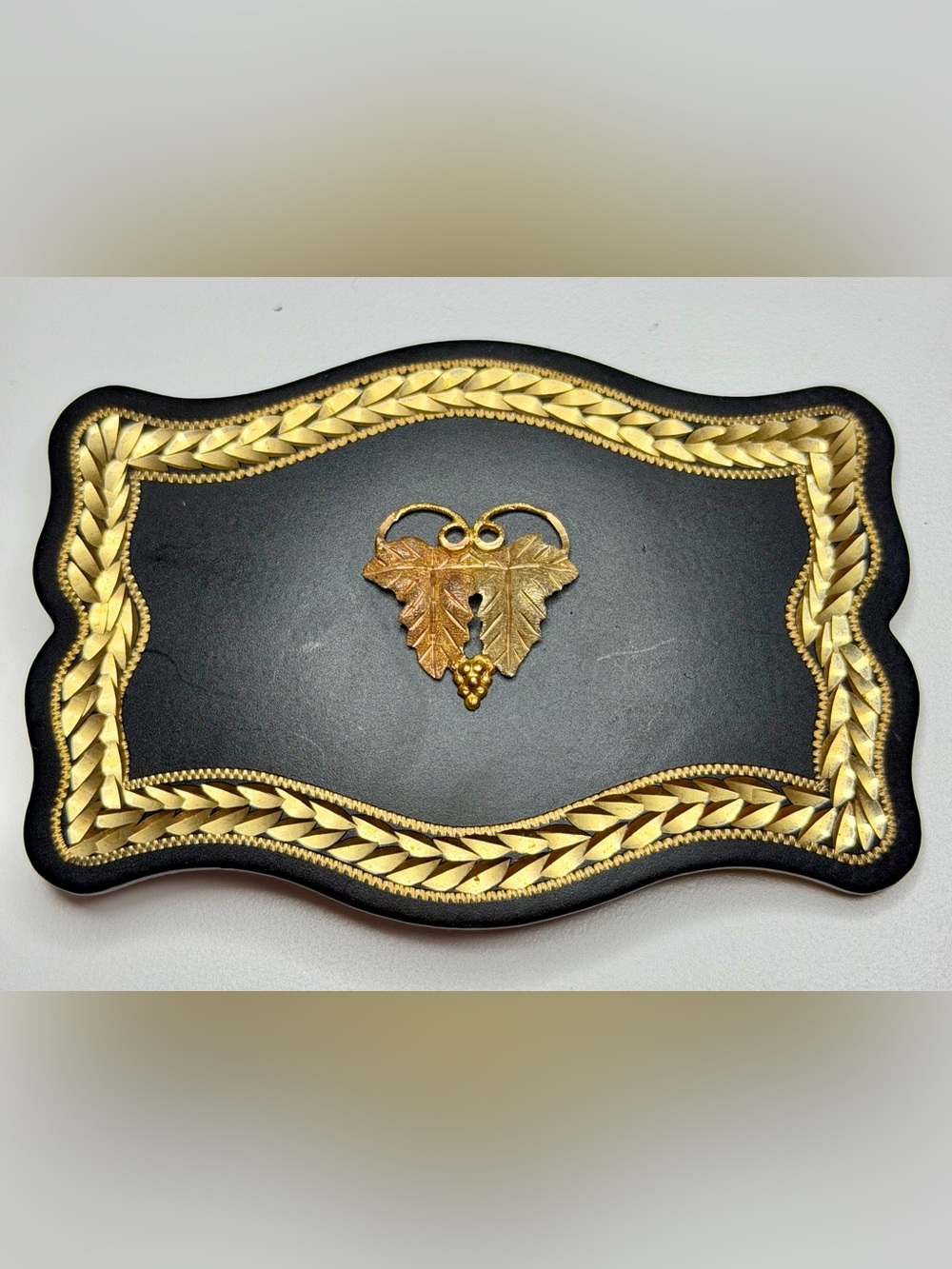 Lazy K Black Hills Gold Trim Leaf Belt Buckle Grape Design Unisex